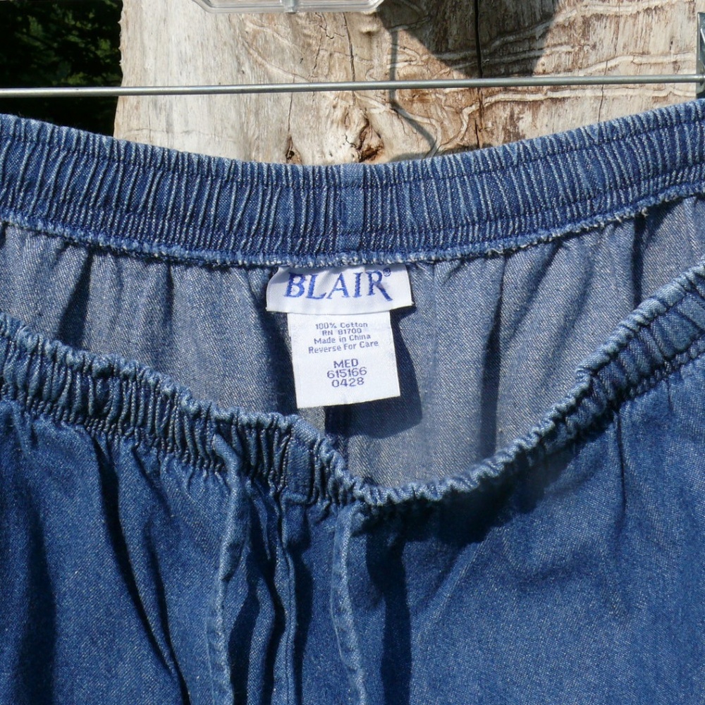 Blue Jeans - Picture 5 of 6
